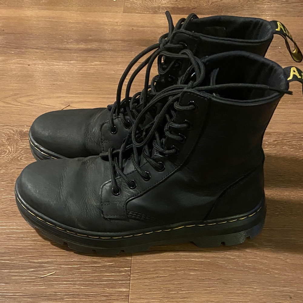 Dr. Martens Black Leather Lace-Up Boots AW004